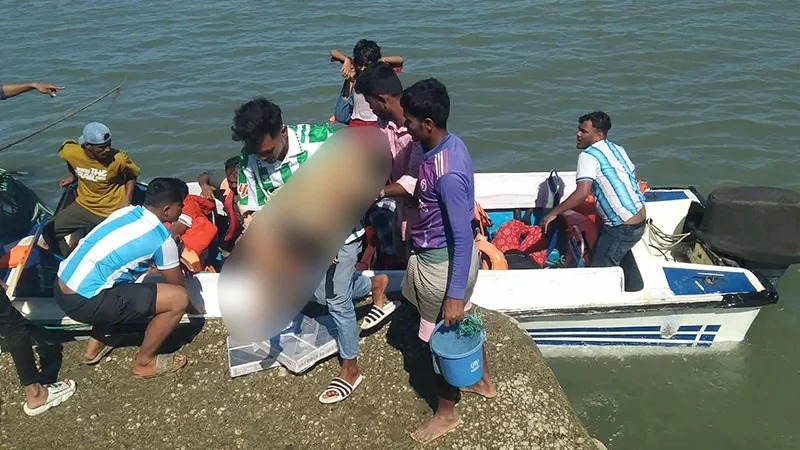 কক্সবাজারে সেন্টমার্টিনের মাঝ সাগরে স্পিডবোট ডুবে মা-মেয়ের মৃত্যু