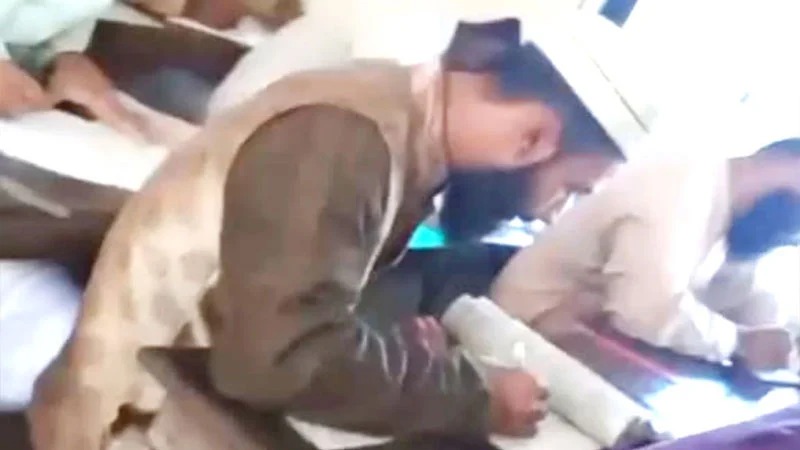 কুমিল্লার মাদ্রাসায় প্রকাশ্যে বই দেখে পরীক্ষা দেওয়ার অভিযোগ,গঠিত হলো তদন্ত কমিটি