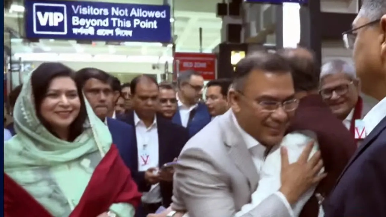 দেশের মাটিতে পা রাখলেন তারেক রহমান