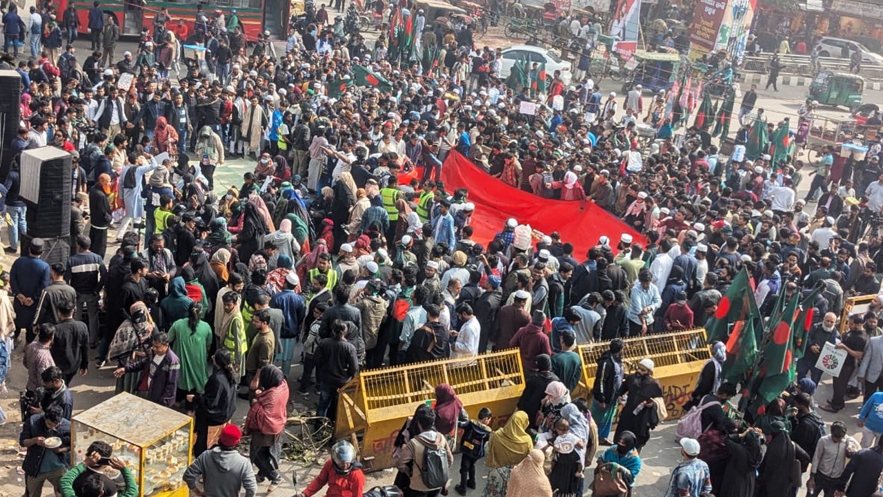 শাহবাগে পুনরায় অবস্থান কর্মসূচি শুরু ইনকিলাব মঞ্চের