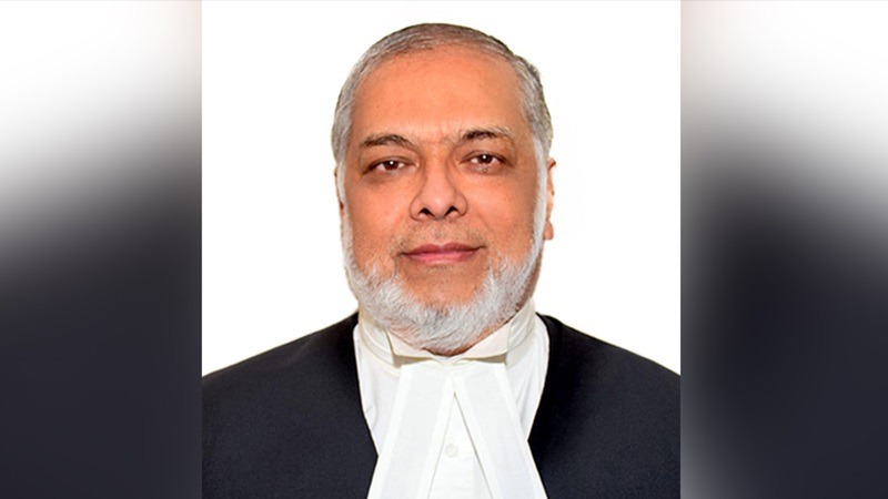 কর্মঘণ্টায় ফেসবুক ব্যবহার করলে চাকরি যাবে: প্রধান বিচারপতি