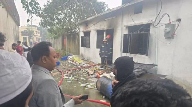 কেরানীগঞ্জে এয়ার ফ্রেশনার কারখানায় বিস্ফোরণ, এক শ্রমিক নিহত