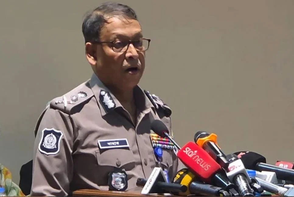 নির্বাচনের পরপরই দেশ ছাড়তে পারেন আইজিপি বাহারুল