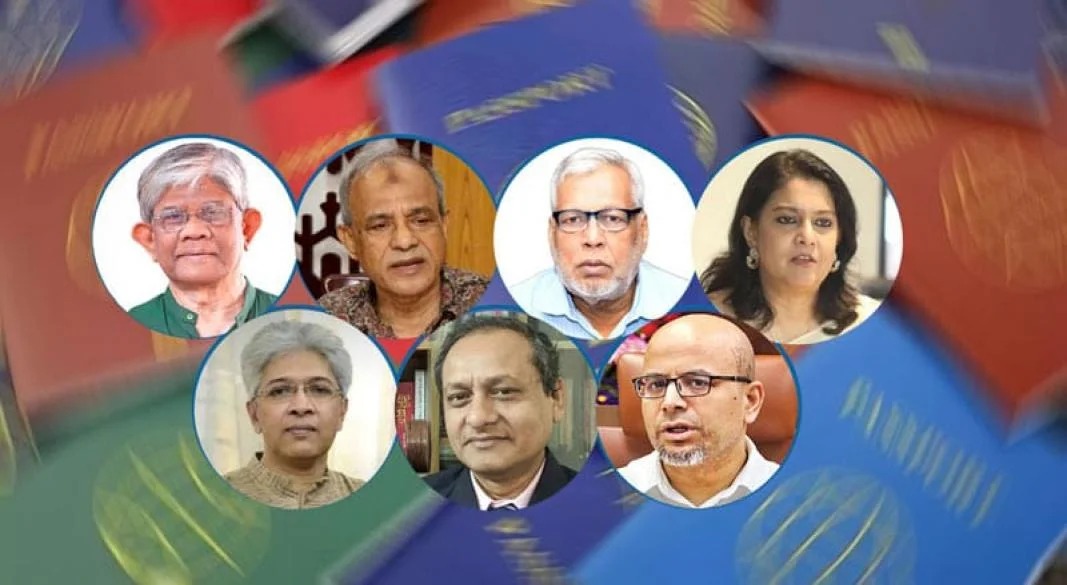 অন্তর্বর্তী সরকারের উপদেষ্টারা কূটনৈতিক পাসপোর্ট সমর্পণ করছেন