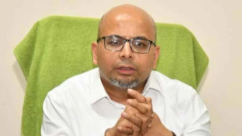 দায়িত্ব ছাড়ার পর জার্মানি গেলেন ফয়েজ আহমদ তৈয়্যব