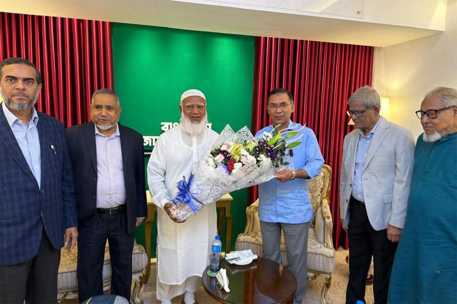 বসুন্ধরায় জামায়াত আমিরের সঙ্গে বৈঠকে তারেক রহমান