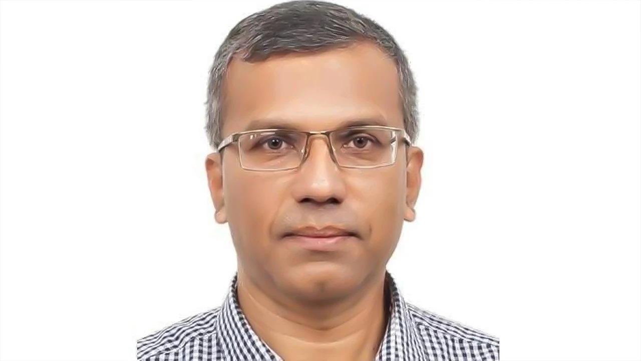 ব্যবসায়ী থেকে বাংলাদেশ ব্যাংকের নতুন গভর্নর মোস্তাকুর রহমান