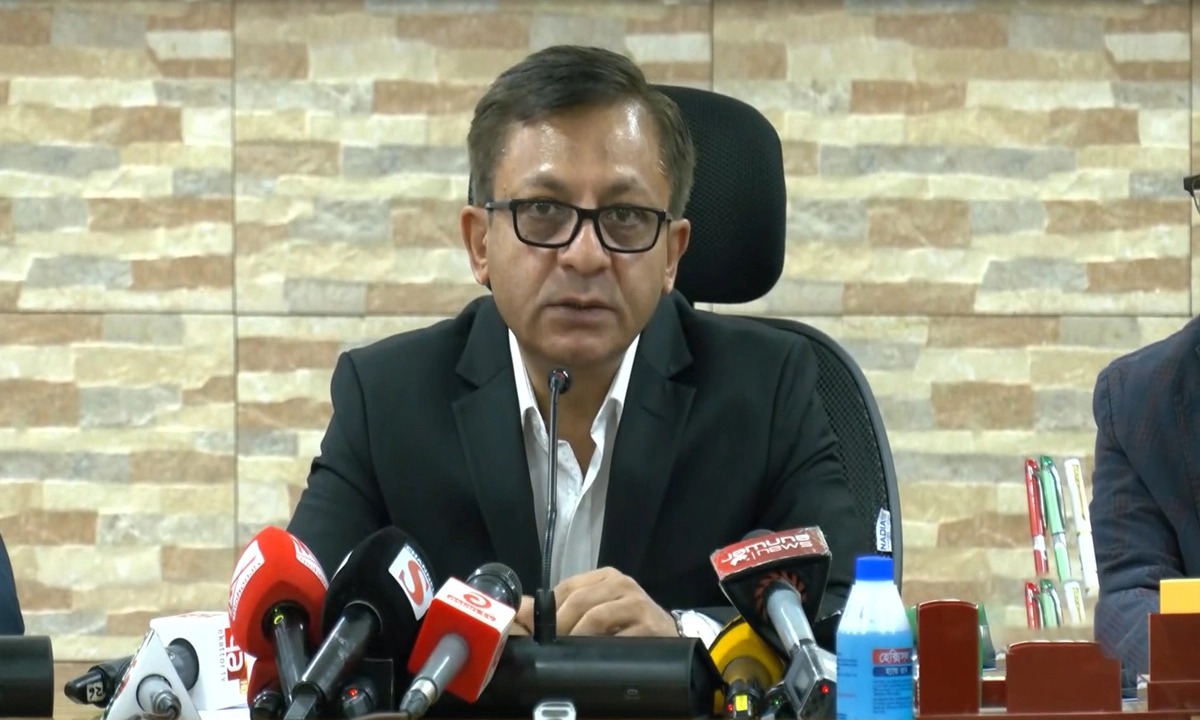 হরমুজ প্রণালি বন্ধ হলেও খাদ্য ও জ্বালানিতে সংকট হবে না: বাণিজ্যমন্ত্রী
