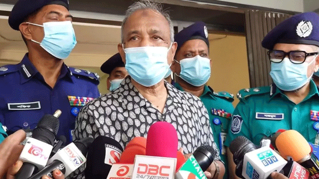 তারেক রহমানের দেশে ফিরতে বাধা নেই: স্বরাষ্ট্র উপদেষ্টা