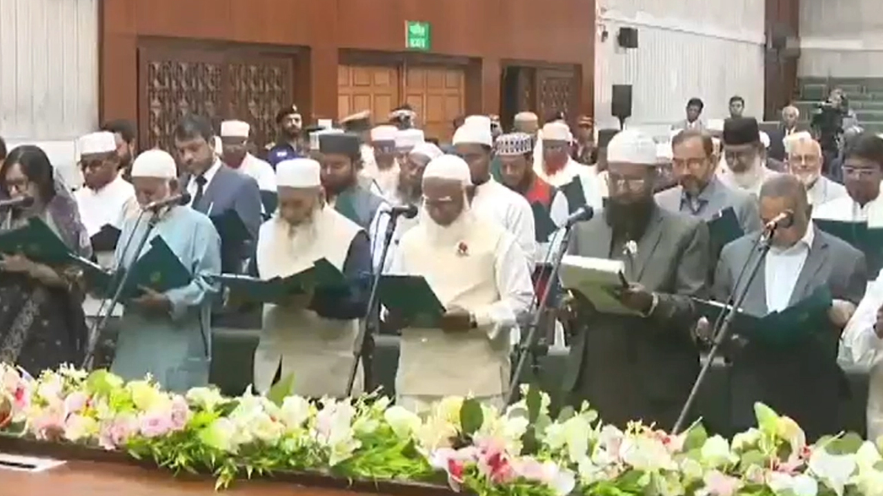 দুটো শপথ নিলেন জামায়াত এমপিরা