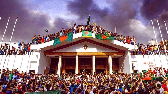 জুলাই গণ–অভ্যুত্থান: রাষ্ট্র বদলাল, কিন্তু সিস্টেম বদলাল কি?