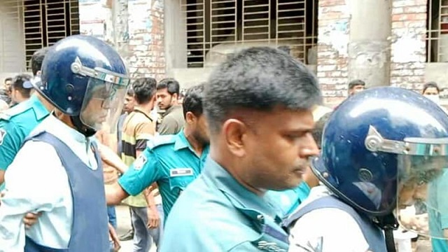 সাবেক মেয়র কিরণ রিমান্ডে, আতিকুলকে দেখানো হলো গ্রেপ্তার