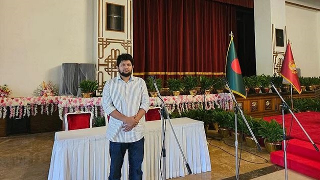 বঙ্গভবন থেকে সরানো হলো শেখ মুজিবুর রহমানের ছবি