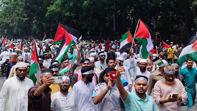 মার্চ ফর গাজা: কানায় কানায় পূর্ণ সোহরাওয়ার্দী