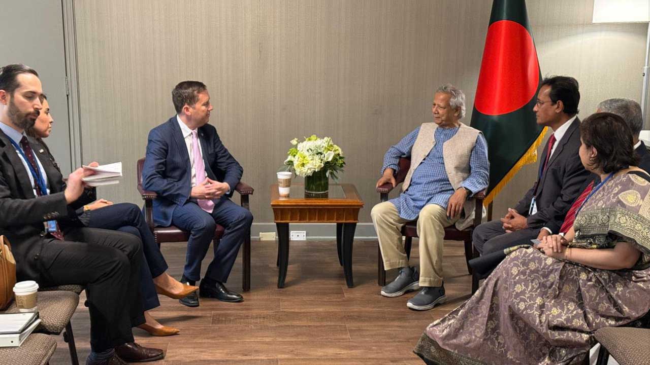 ফেব্রুয়ারিতেই অবাধ ও সুষ্ঠু নির্বাচন হবে: প্রধান উপদেষ্টা
