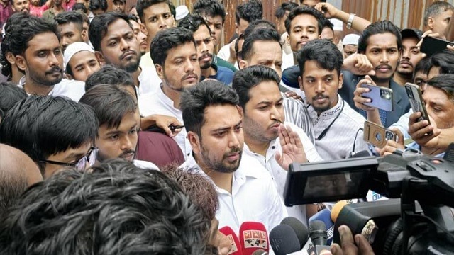 খালেদা জিয়ার আসনে প্রার্থী দেবে না এনসিপি: নাহিদ ইসলাম