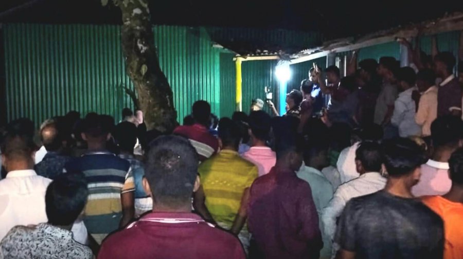 পাবনায় নামাজরত অবস্থায় বাবাকে কুপিয়ে হত্যা, অভিযুক্ত ছেলে আটক