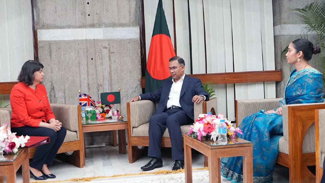 প্রধানমন্ত্রীর সঙ্গে যুক্তরাজ্যের আন্ডার-সেক্রেটারি সিমা মালহোত্রার সৌজন্য সাক্ষাৎ