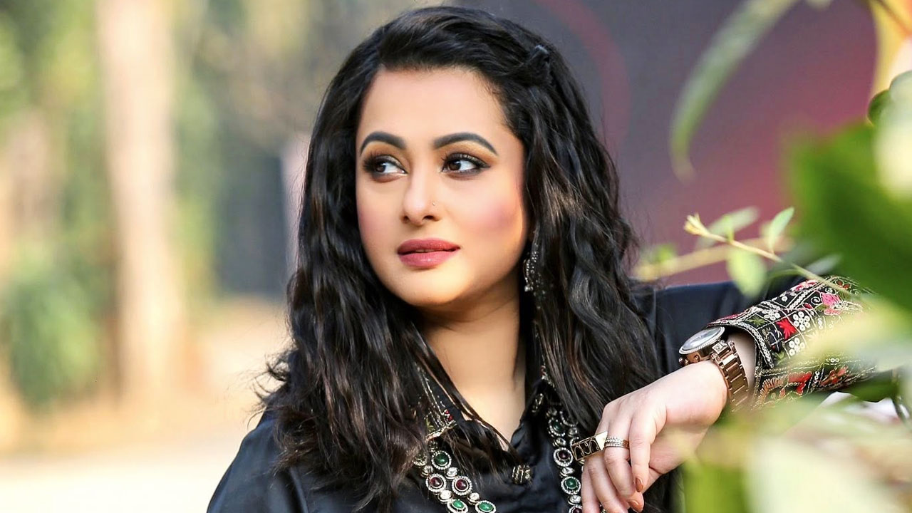 পূর্ণিমার আক্ষেপ— ‘আপন মানুষই বিষধর সাপ’