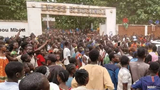 সেন্ট্রাল আফ্রিকান রিপাবলিকে পরীক্ষার হলের পাশে বিস্ফোরণ, পদদলিত হয়ে ২৯ শিক্ষার্থীর মৃত্যু