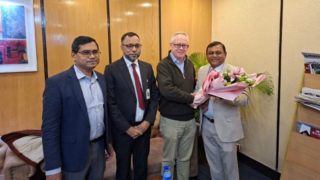 উন্নত চিকিৎসার জন্য ঢাকায় এলেন ব্রিটিশ ও চীনা বিশেষজ্ঞ চিকিৎসকরা