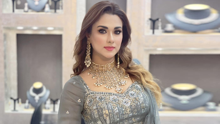 ব্যবসায়ী বাশারের সঙ্গে সম্পর্কে জড়িয়েছিলেন ববি, অডিও ফাঁস!