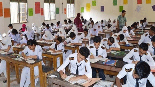 এসএসসি ও সমমানের পরীক্ষা শুরু