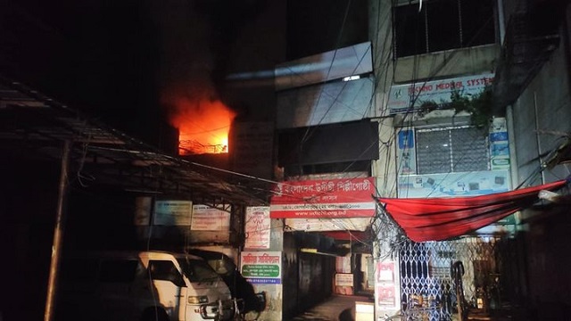 উদীচী ও ছায়ানট: দেশে সংস্কৃতির ওপর হামলার ছায়া, বিক্ষোভ শুরু