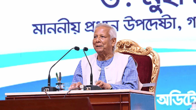 যুদ্ধাবস্থায় আছি, পুলিশকে সজাগ থাকতে হবে: প্রধান উপদেষ্টা