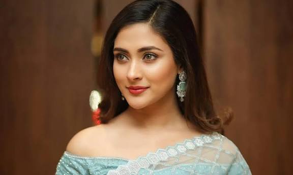 নেটিজেনদের বাজে মন্তব্যে ক্ষুব্ধ মেহজাবীন