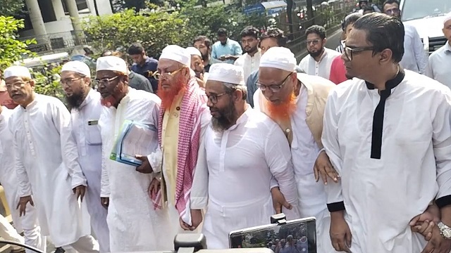 যমুনায় জামায়াতসহ ৮ দল: স্মারকলিপি নিলেন আদিলুর রহমান