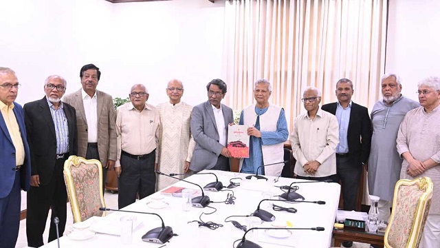 জাতীয় ঐক্যমত্য কমিশনের সুপারিশ প্রধান উপদেষ্টাকে