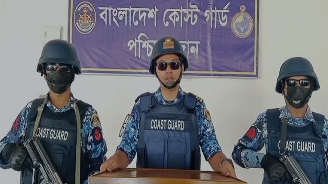 সুন্দরবনে কোস্ট গার্ডের অভিযান, অস্ত্র ও গুলি উদ্ধার