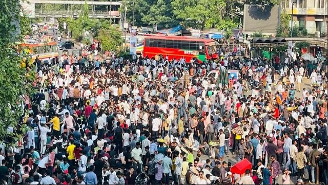 সাম্য হত্যার বিচার দাবিতে ছাত্রদলের শাহবাগ অবরোধ, যান চলাচল বন্ধ