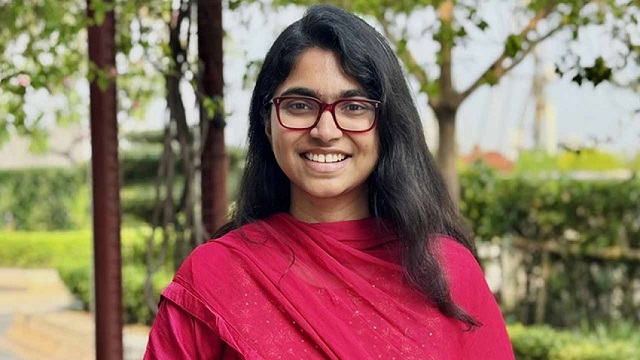 ১০-২০ টাকার অনুদানে নতুন রাজনীতি! চমক দিলেন তাসনিম জারা