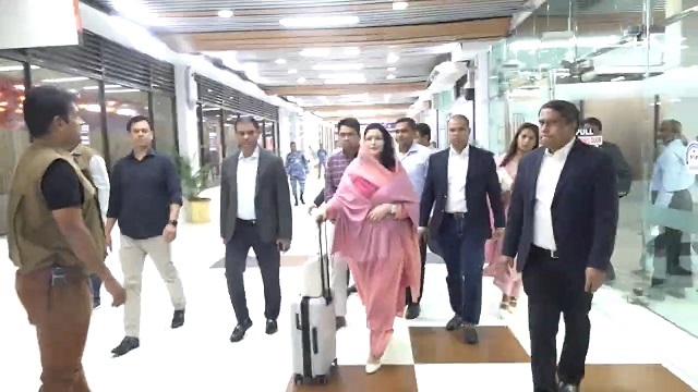 লন্ডনের পথে জুবাইদা রহমান: ফিরবেন তারেক রহমানকে নিয়ে!