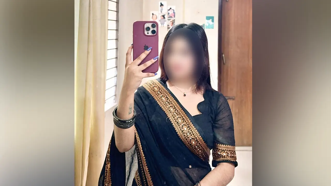ময়মনসিংহে টু-লেট ফাঁদে কলেজছাত্র, চক্রের ২ তরুণী গ্রেপ্তার