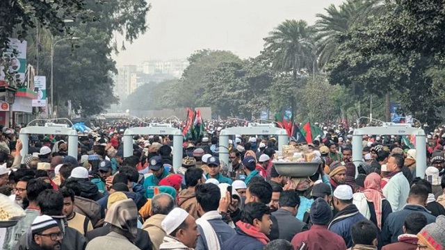 মানিক মিয়া অ্যাভিনিউতে উপচে পড়া ভিড়! প্রিয় নেত্রীকে শেষ বিদায়