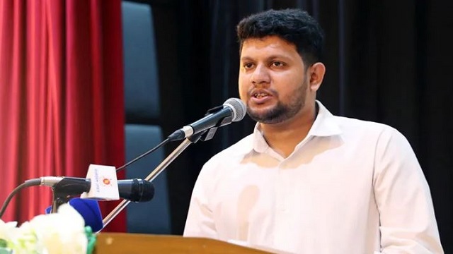 প্রশাসনে লোক ঢুকিয়ে অসহযোগ করছে বিএনপি-জামায়াত: তথ্য উপদেষ্টা