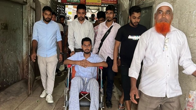 সিঙ্গাপুরে চিকিৎসা শেষে আজ সন্ধ্যায় দেশে ফিরছেন নুরুল হক নুর