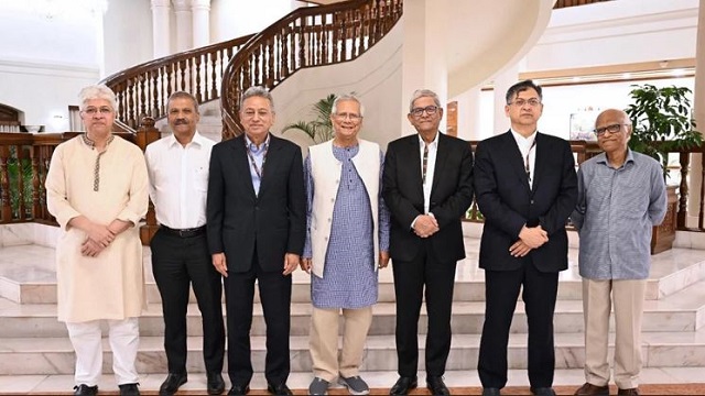 নির্বাচন প্রস্তুতি নিয়ে বিএনপি-প্রধান উপদেষ্টার বৈঠক