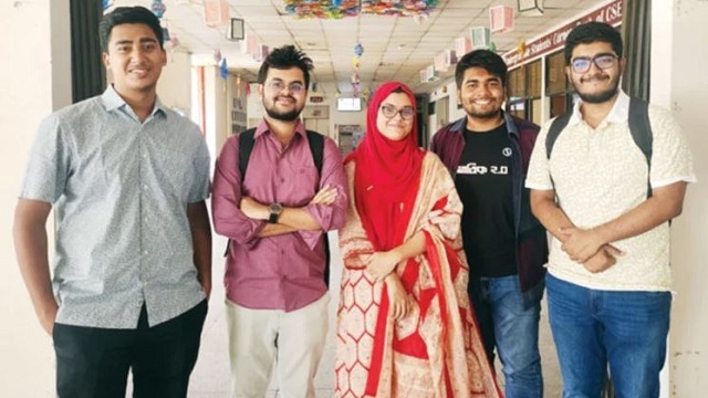 স্তন ক্যান্সার শনাক্তের প্রযুক্তি উদ্ভাবন করে বুয়েট শিক্ষার্থীদের বিশ্বজয়