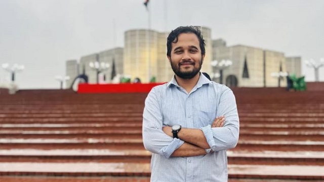 শেখ হাসিনাকে ফাঁসিতে না ঝোলালে শান্তি নেই: মীর স্নিগ্ধ