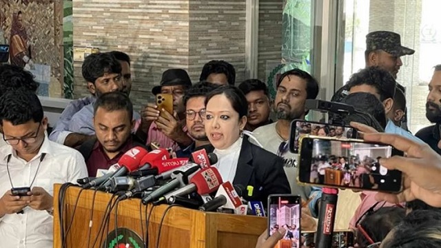 নির্বাচন কমিশনে ধাক্কাধাক্কি, রুমিন-এনসিপি পাল্টাপাল্টি