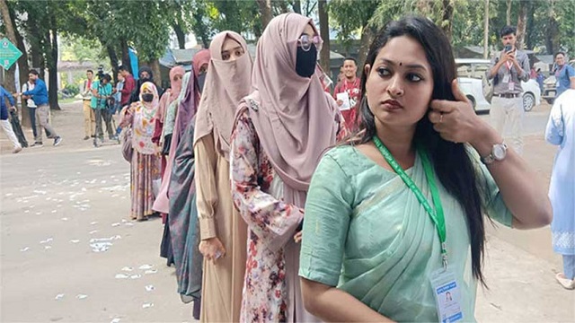 ৩৫ বছর পর রাকসু নির্বাচন: ভোটগ্রহণ শুরু