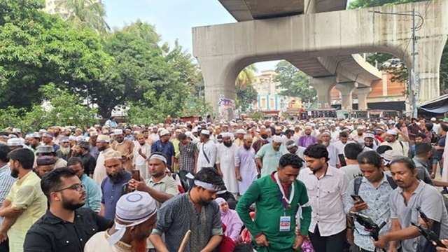 যমুনা অভিমুখে শিক্ষকদের লংমার্চ: ইবতেদায়ি মাদ্রাসার জাতীয়করণের দাবি