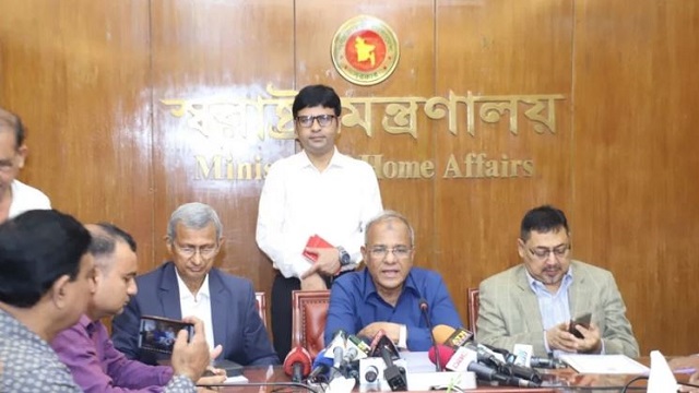 নির্বাচনের আগে আইনশৃঙ্খলার অবনতি হবে না: স্বরাষ্ট্র উপদেষ্টা