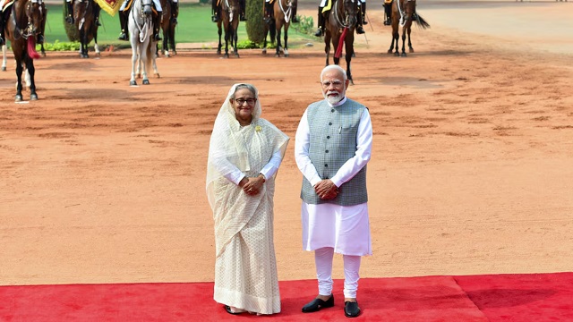 হাসিনার রায়: দিল্লীর কাছে প্রত্যর্পণের অনুরোধ, জটিলতায় ভারত