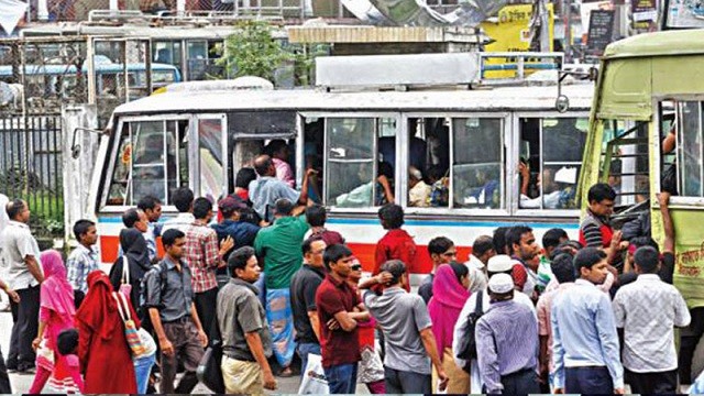 বাস ভাড়া কমবে কি না, জানা যাবে সোমবার