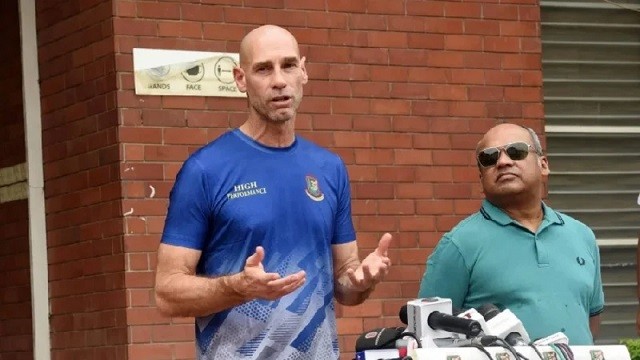 বাংলাদেশ দলের ব্যাটিং কোচ বারমুডার ডেভিড হেম্প